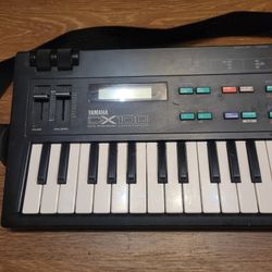 Yamaha DX100 Digital FM synthesizer for Sale in Irving TX OfferUp