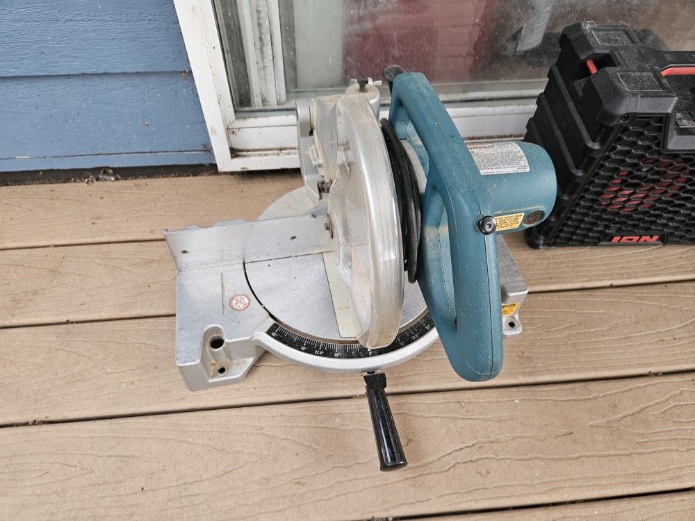 Makita Miter Saw