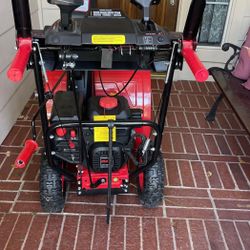 Snow Blower 24’’ 212 CC Engine