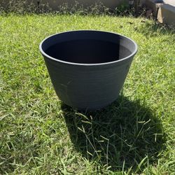 Outdoor Planter 