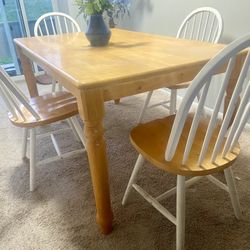 Dinning Table And 4 Chairs 