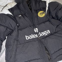 Balenciaga Soccer puffer