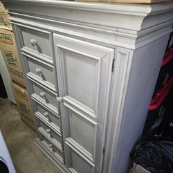 Baby dresser in Great Condition 