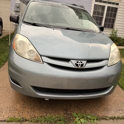 2009 Toyota Sienna Le