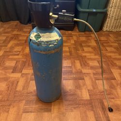 Large Co2 Tank 