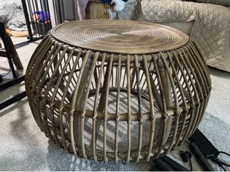 Rattan circle coffee table