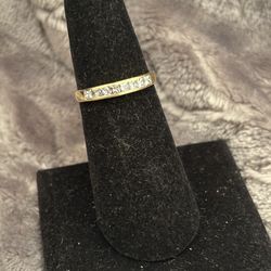 18k gold wedding band