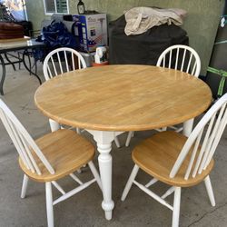 Extendable Farm Style Dining Table and Four Chairs