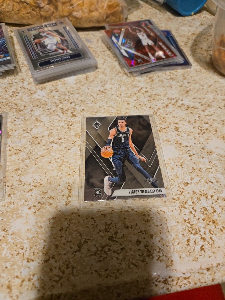 2024 PANINI PHOENIX VICTOR WEMBANYAMA BASE RC.