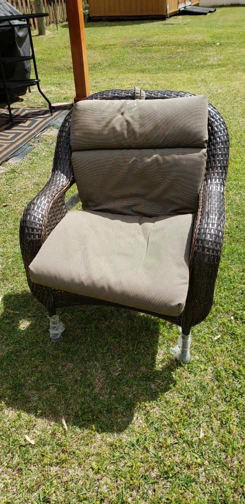 Wicker Patio chair With Cushion