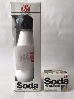 Vintage iSi Soda Stream Soda Siphon and chargers to carbonate drinks