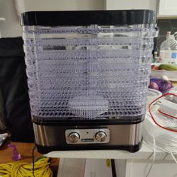 The Homdox food dehydrator