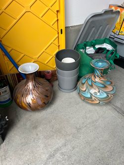 Fowler vases and pots