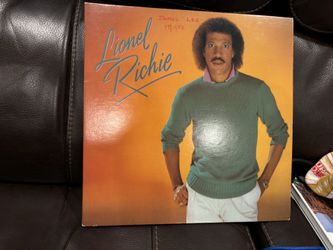 lionel  Richie autographed album