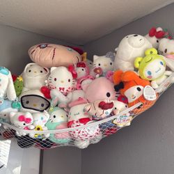 Hello Kitty and friends plushies 