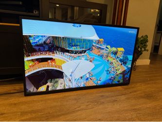 Insignia TV with Wall Mount and Bracket