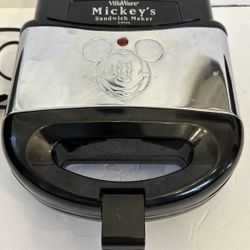 VillaWare V5555-03 Mickey's Sandwich Maker