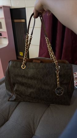Michael kors purse and wallet