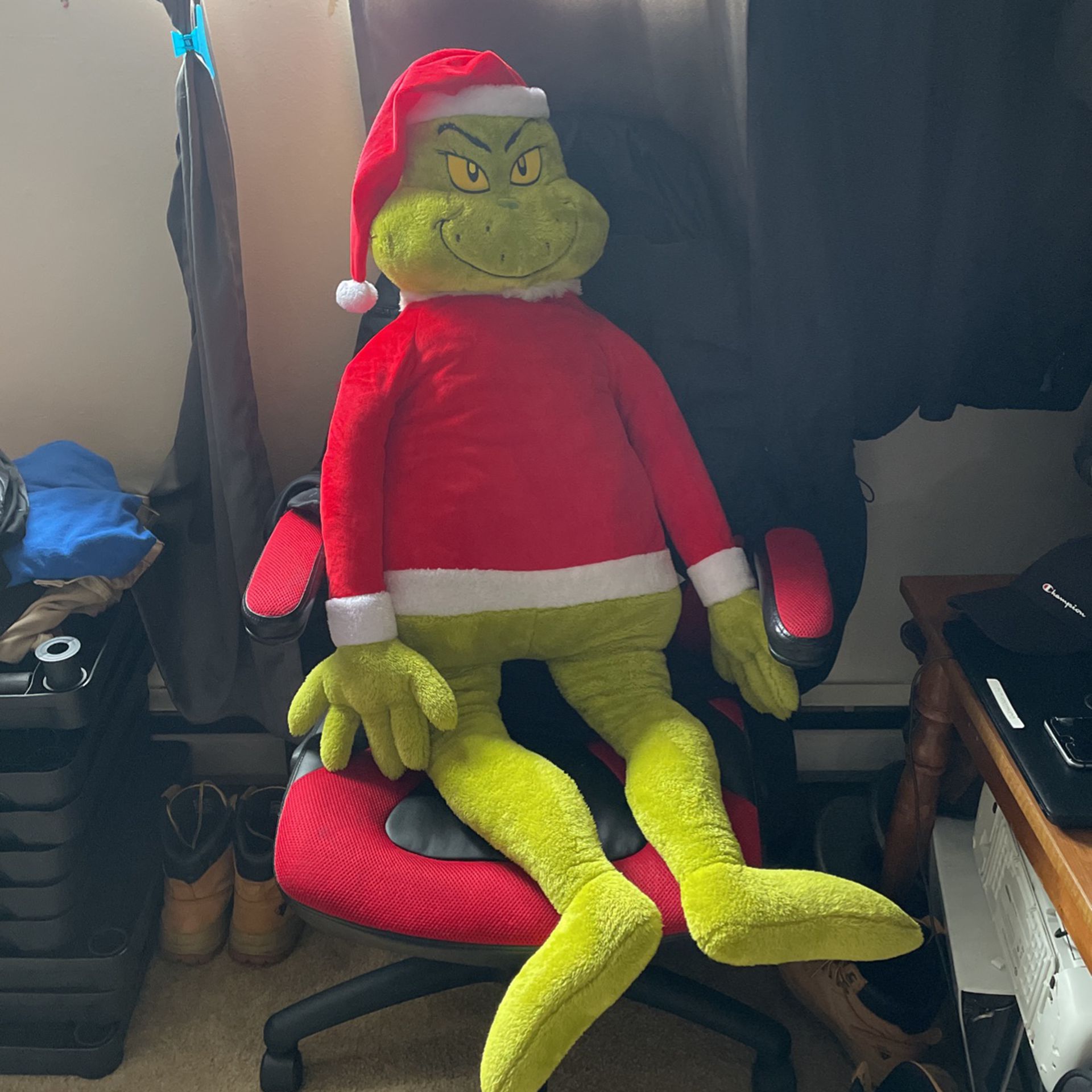 The Grinch “Stuffed Animal” 4 FT TALL $60