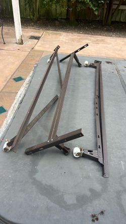 BED FRAME-Heavy duty Cal King Metal w/ casters