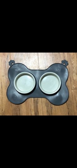 silicone placemat, dog food, and water bowl set