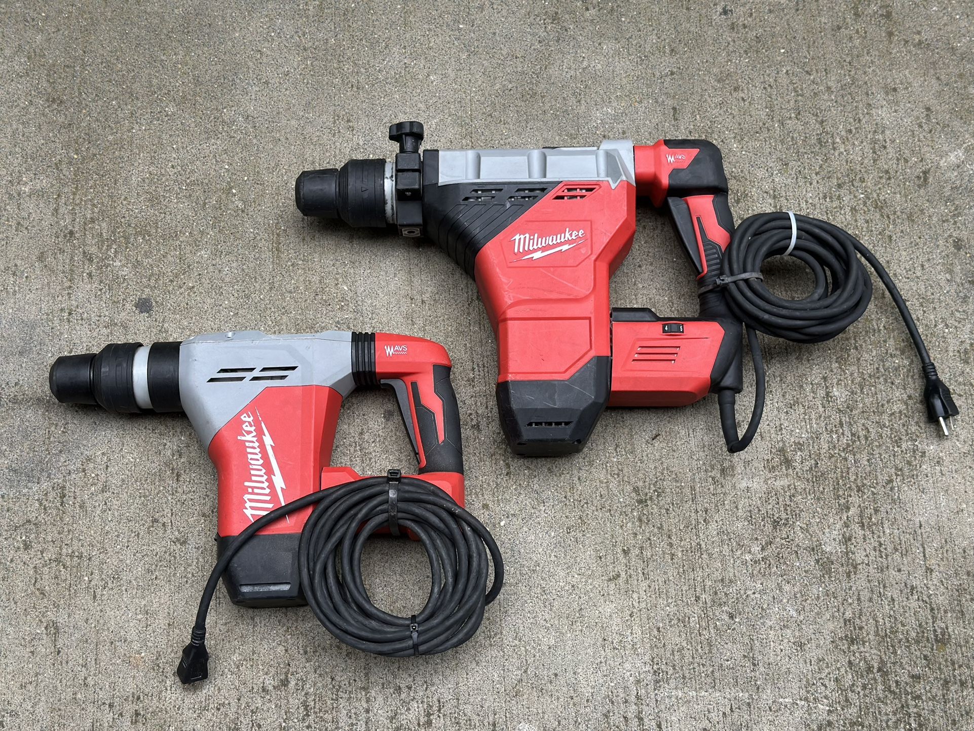 Milwaukee SDS Max Rotary Hammer Drill. “ READ DESCRIPTION “