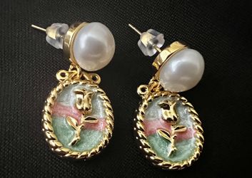 Natural pearls Gold Plated Earrings