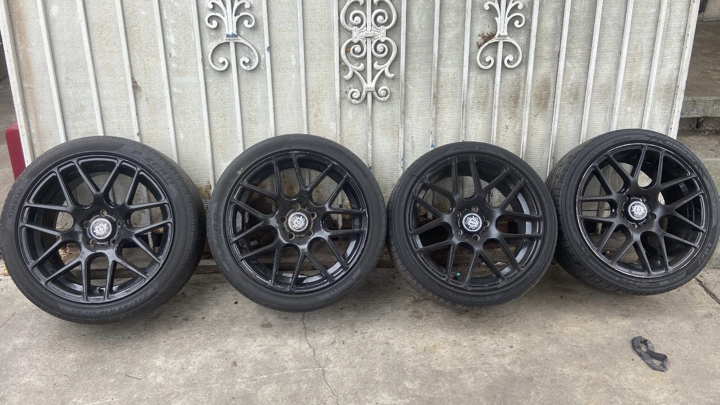 “18” 5 Lugs Shoot Me An Offer