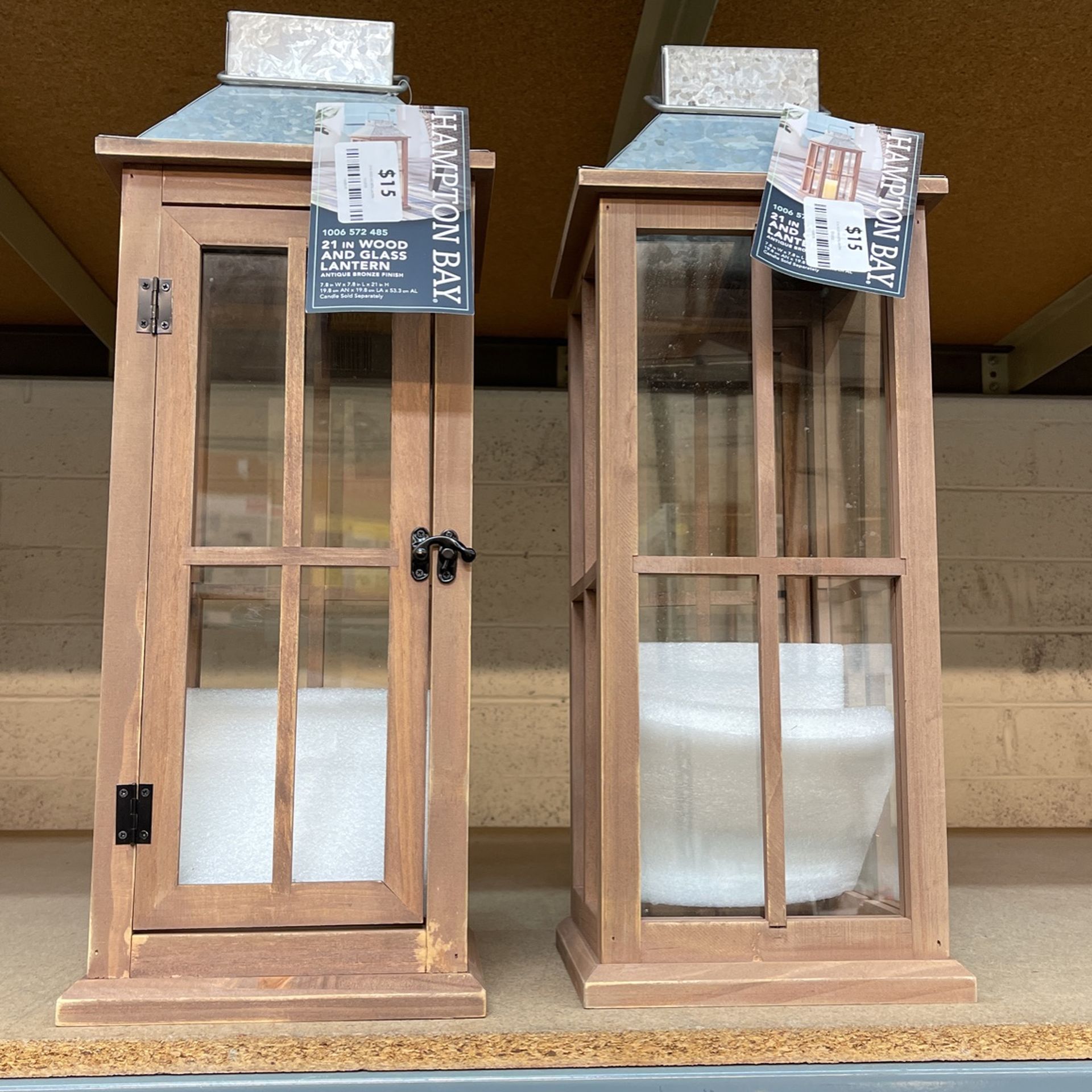 Hampton Bay 21in Wood And Glass Lantern Set