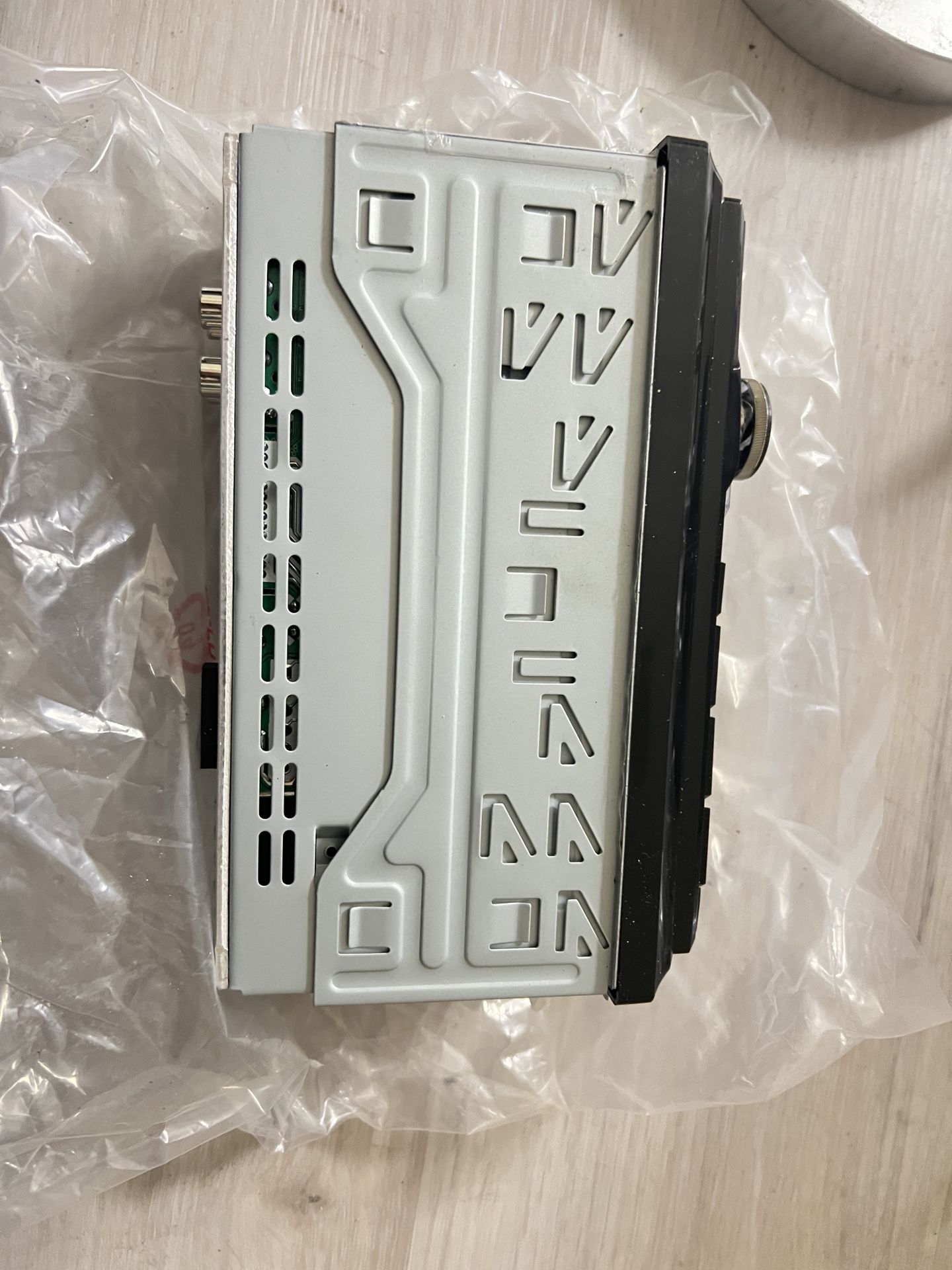Digital Media Receiver with Bluetooth
