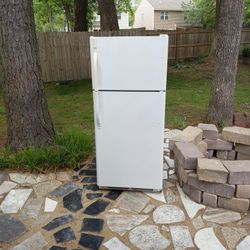 Kenmore Refrigerator Kenmore Range Whirlpool Dish Washer 