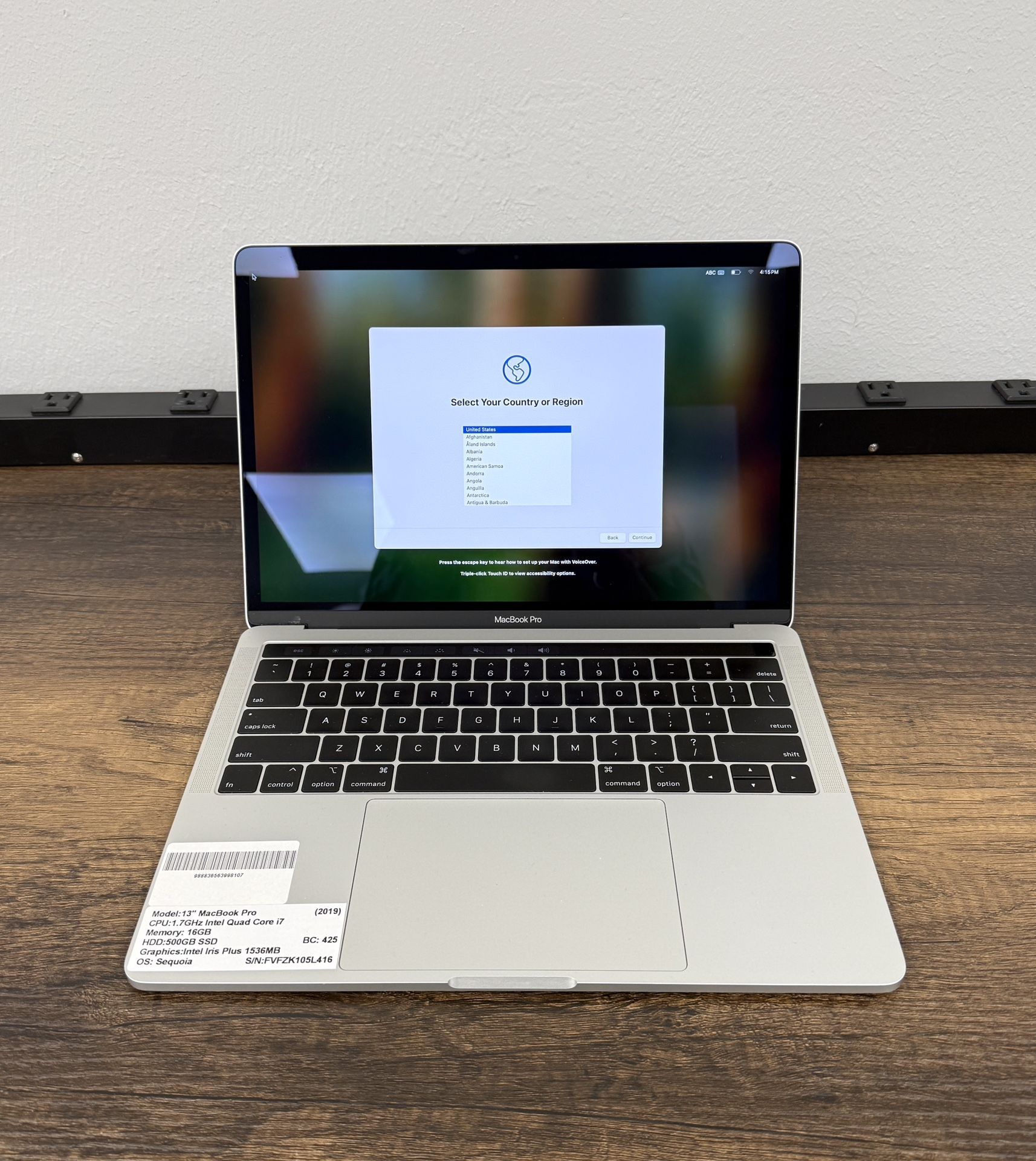 13 inch MacBook Pro Touchbar*500GB SSD*16GB RAM*1.7Ghz Intel Quad Core i7