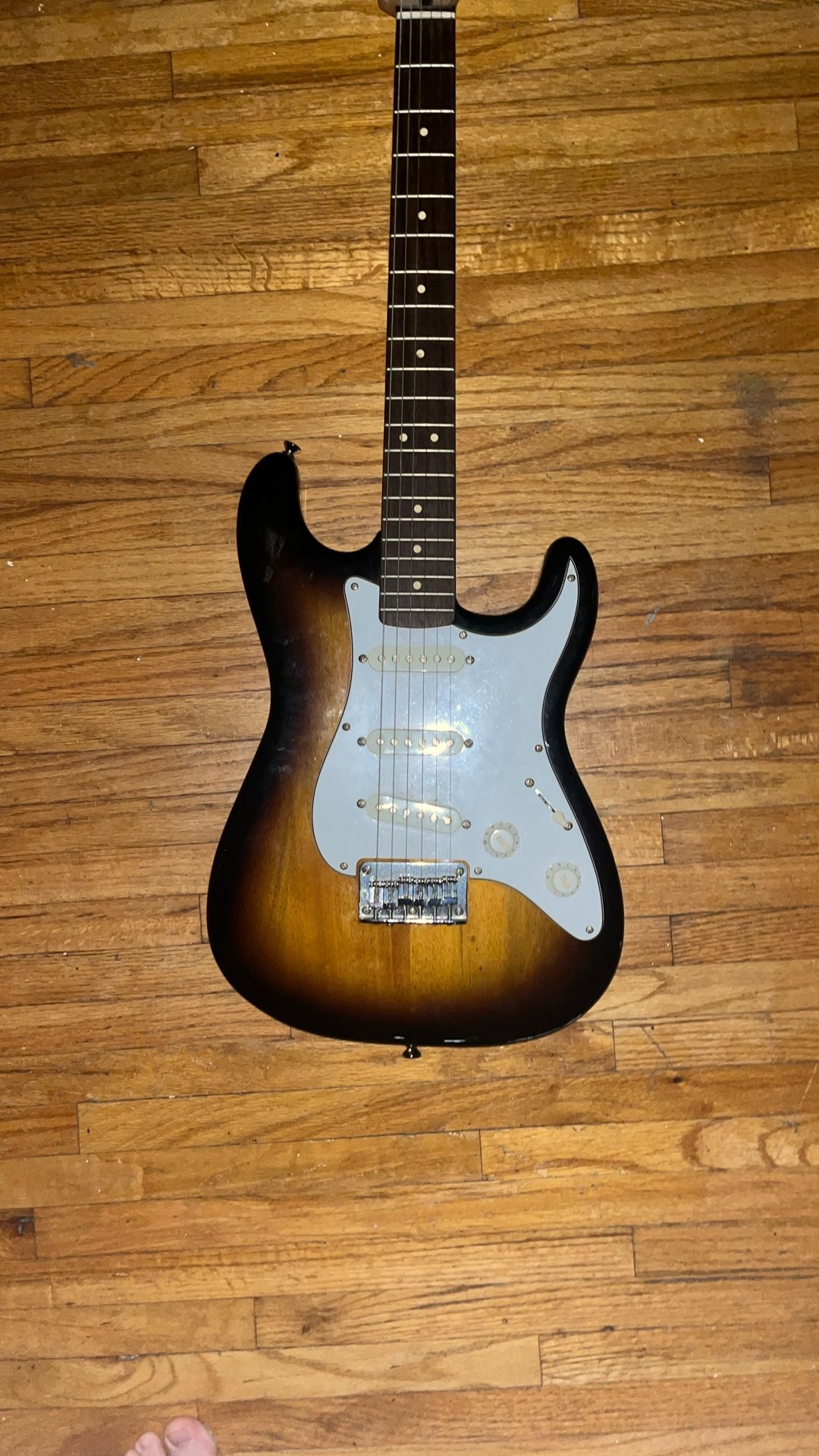 Fender Squier Debut Series Stratocaster Electric Guitar