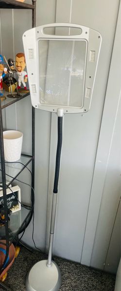 Full Page Magnifying Floor Led Lamp