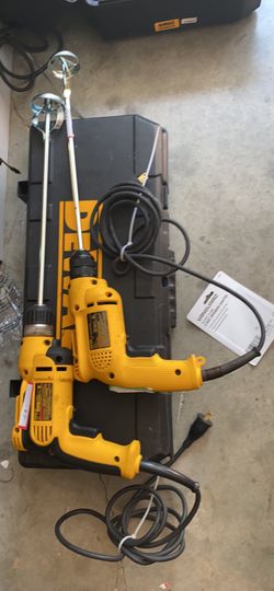 Dewalt Drill 110 3/8(13mm)VSR 120V 8 A shovel a 3/8 to mix Beat.