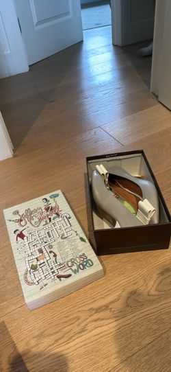 Jeffrey Campbell high heel size 9