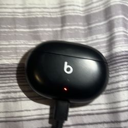 Beats Studio buds