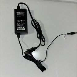 Challenger Cable Sales SWITCHING POWER SUPPLY MODEL: PS-3.3-12-3-DC2 INPUT: 100-120V-50/60Hz 0.8A OUTPUT: 12V - 3.0A