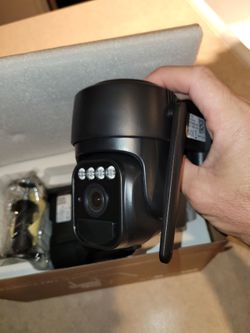 Brand new 2 pack security cameras $40