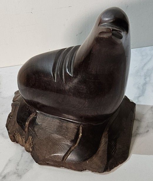 Beautiful Vintage Large 9