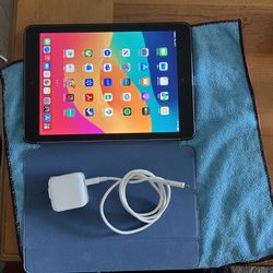 Apple Ipad 6th Gen 32 Gb Wifi Only 9.7 In With Apple Case Charging Block And Cable