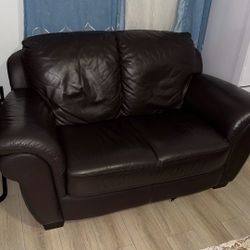 Leather Love Seat 