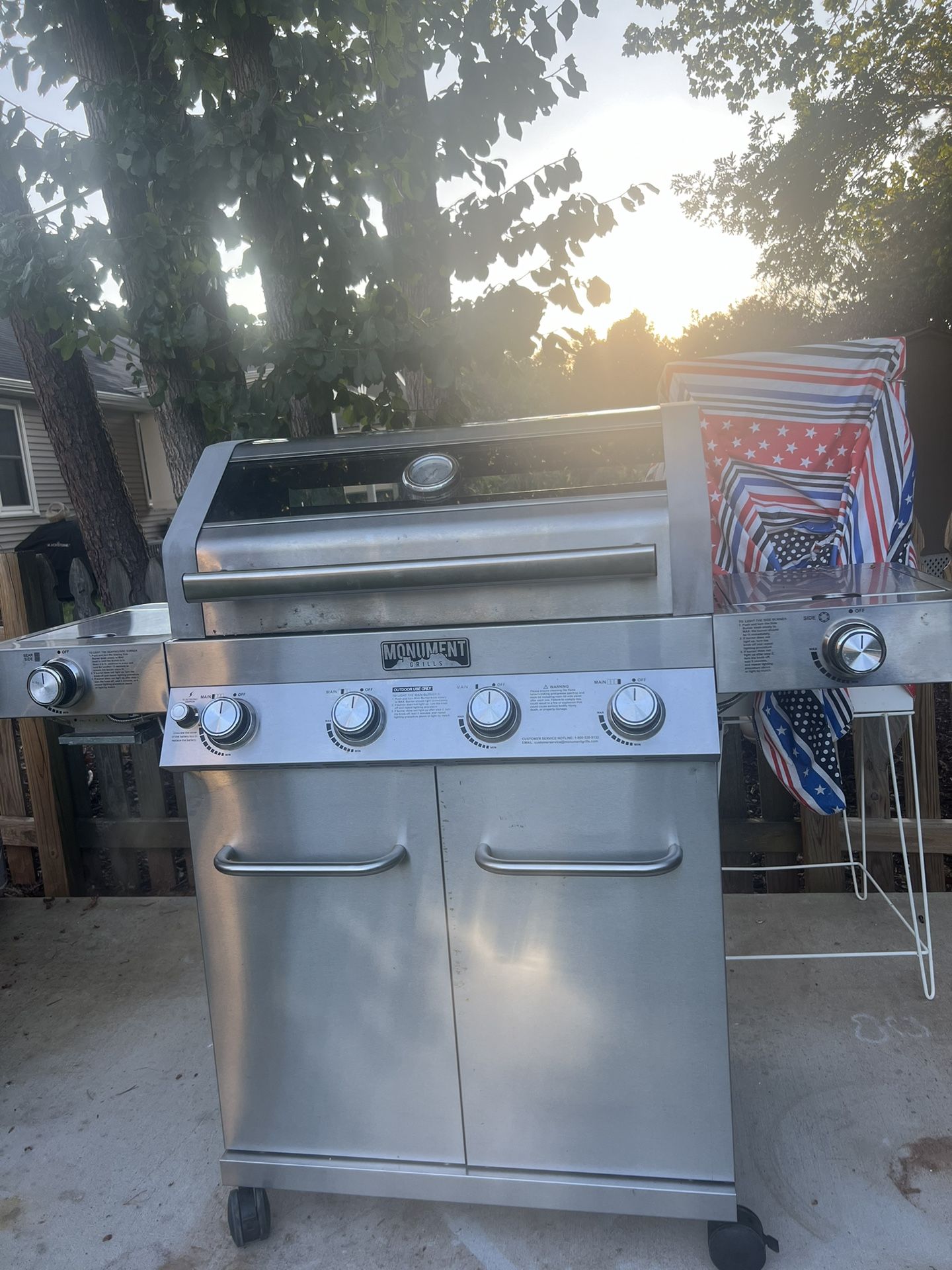 Monument Propane Gas Grill