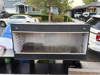 Reptile enclosure
