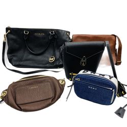 New Women Handbags 30-40% Off Deal #1 of 3 Listed