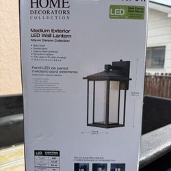 LED Wall mount Lantern. Missed Return Time