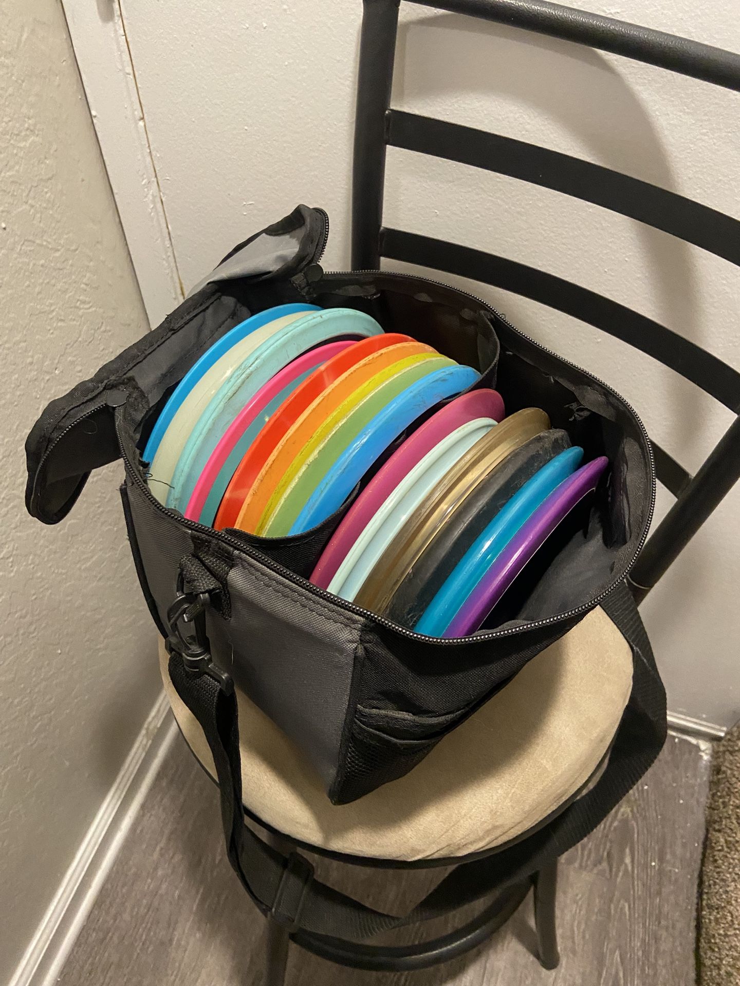 15 Disc Golf Discs And Bag