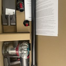 Brand New Dyson V8 Absolute 