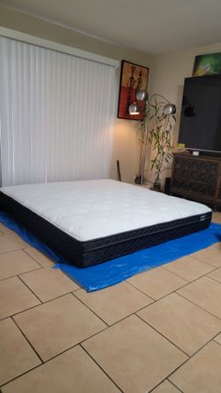VERY NICE LIKE NEW KING SIZE REVIVE MATTRESS FROM LIVING SPACES FOR SALE! IN GREAT CONDITION, FREE DELIVERY