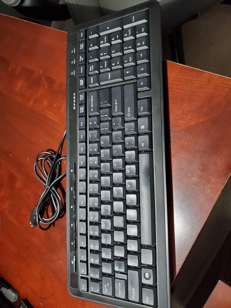 Computer Keyboard by Dynex